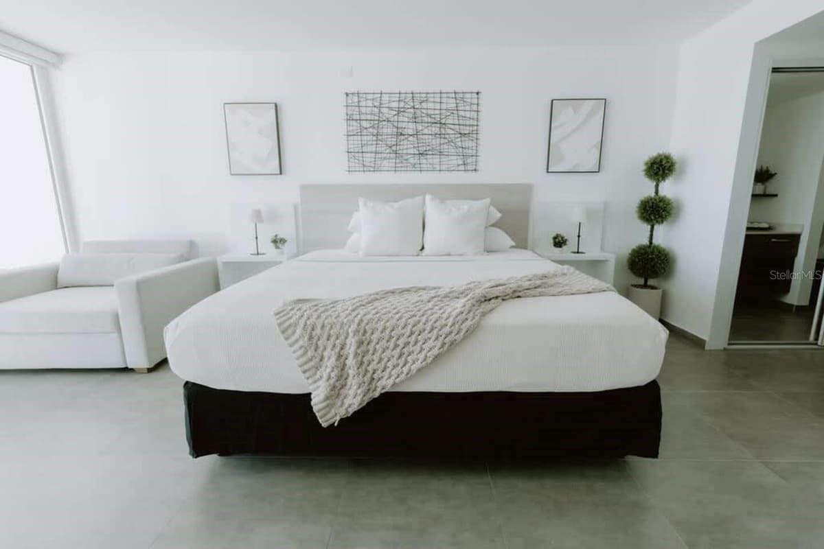 6165 AV. ISLA VERDE — photo 14 of 15