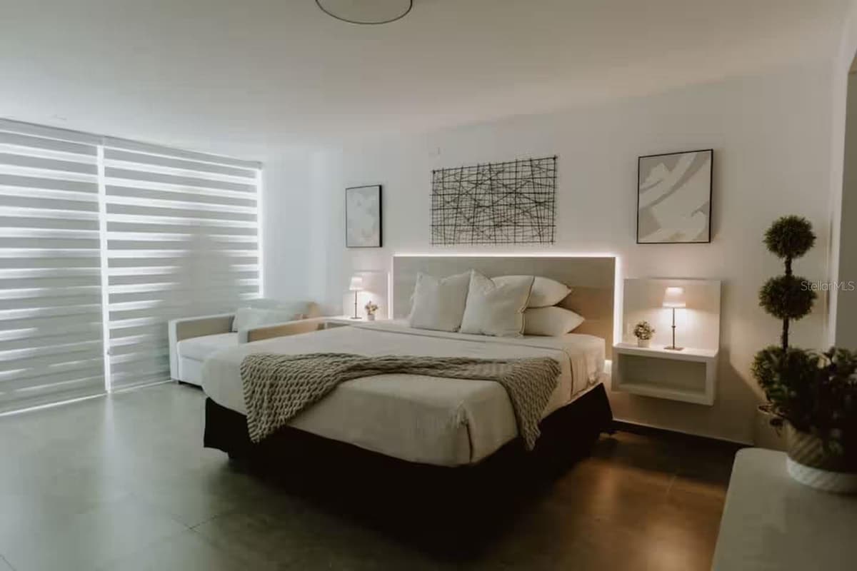 6165 AV. ISLA VERDE — photo 3 of 15