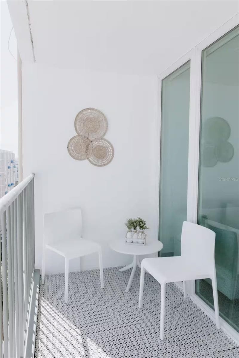 6165 AV. ISLA VERDE — photo 12 of 15