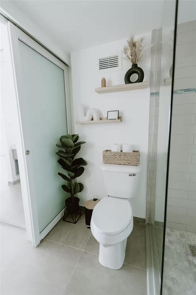 6165 AV. ISLA VERDE — photo 11 of 15