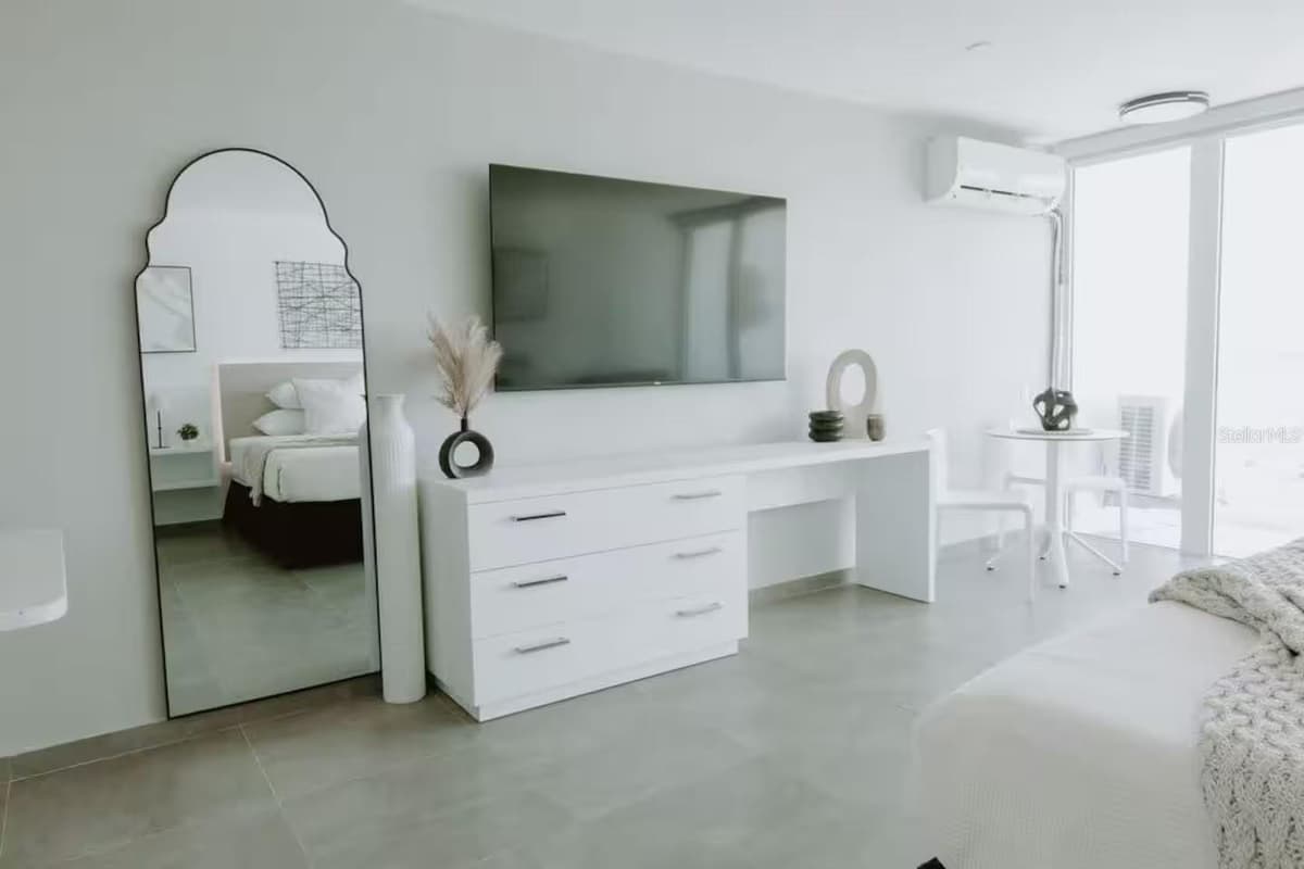 6165 AV. ISLA VERDE — photo 4 of 15