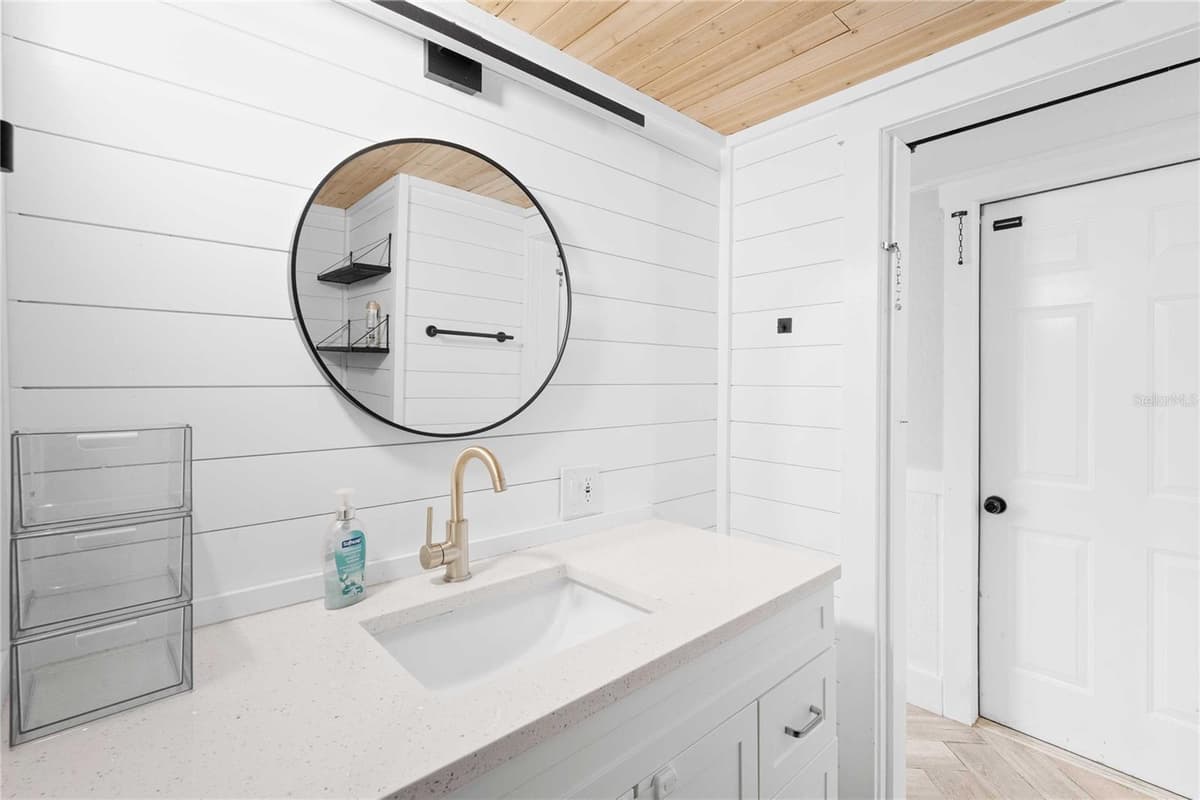 6833 FLICKER LANE — photo 34 of 36