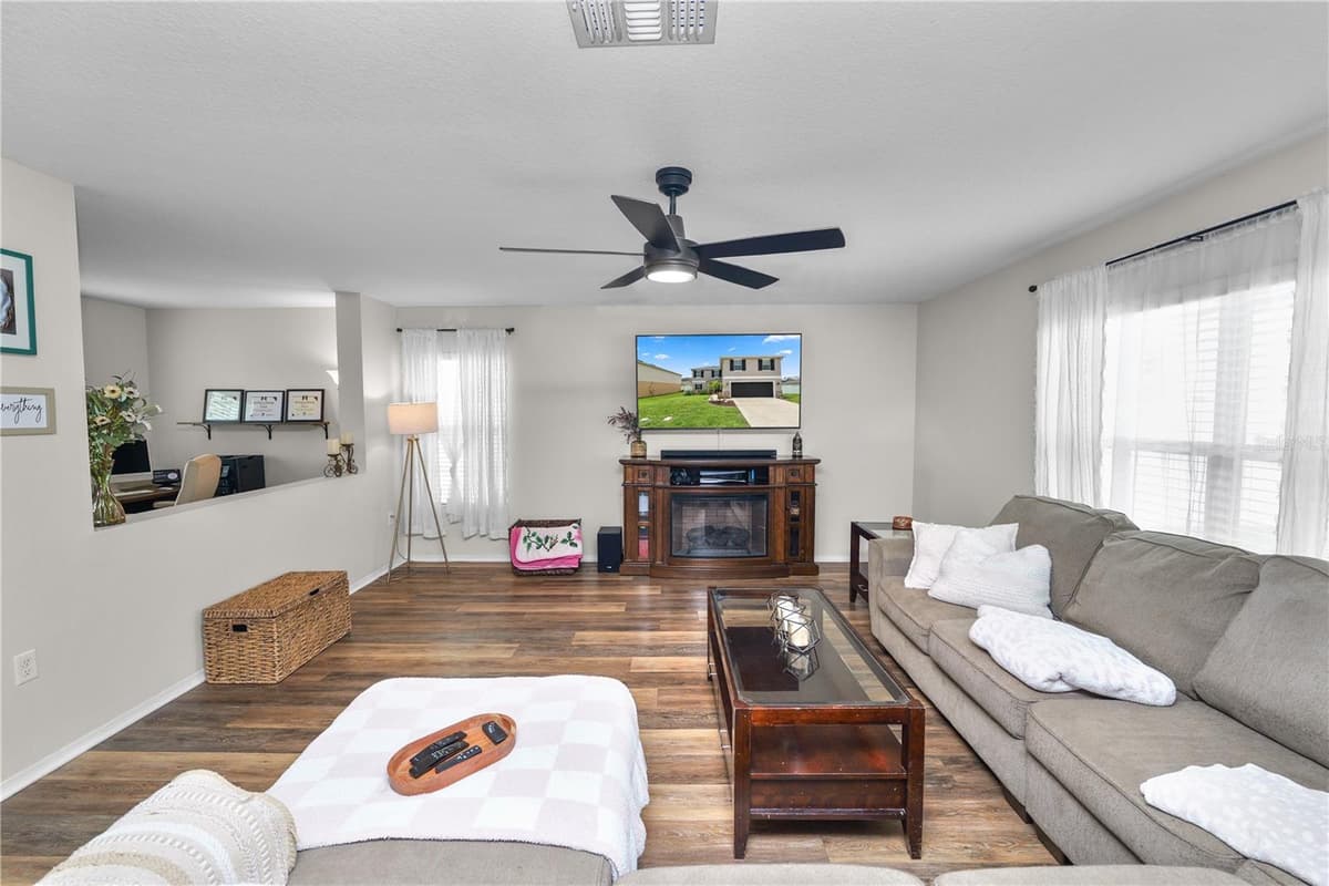 4188 FESTIVAL POINTE BOULEVARD — photo 11 of 34