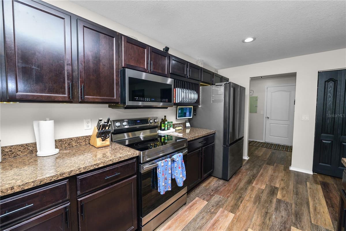 4188 FESTIVAL POINTE BOULEVARD — photo 15 of 34
