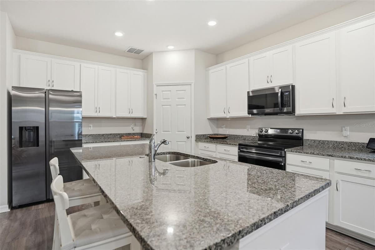 4997 AVALON PARK BOULEVARD — photo 19 of 57