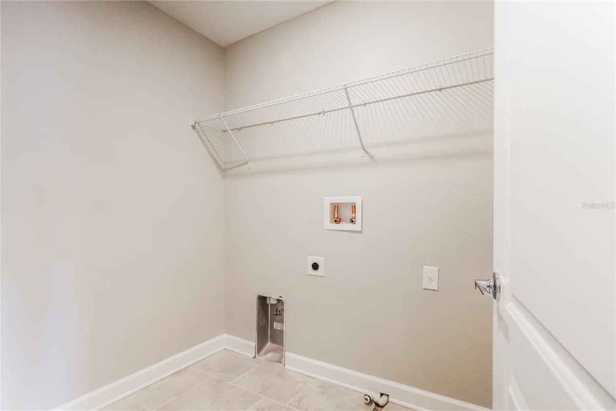 2344 CRESCENT MOON STREET — photo 12 of 15