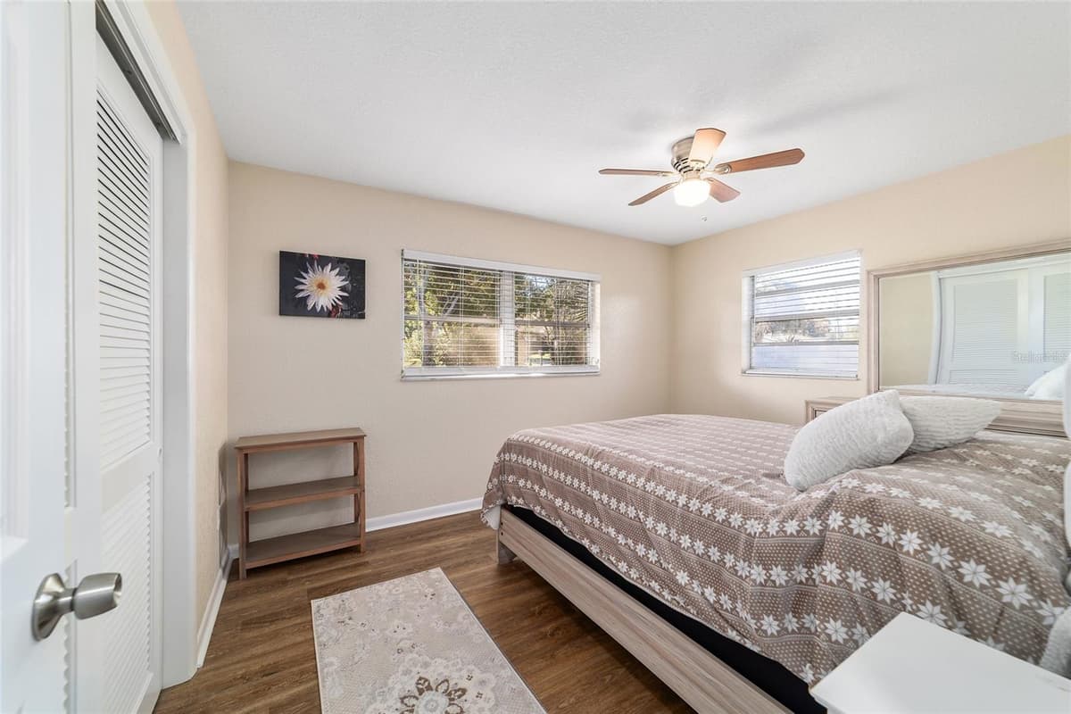 21529 HONEYSUCKLE STREET — photo 23 of 49