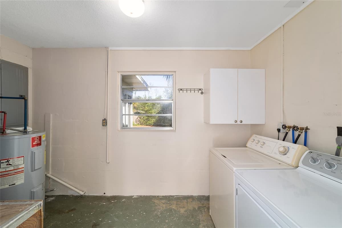 21529 HONEYSUCKLE STREET — photo 31 of 49