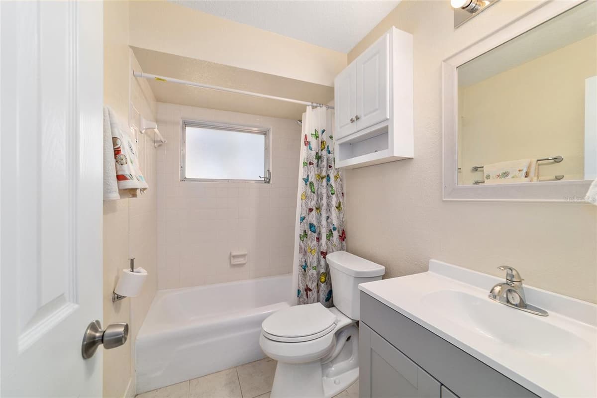 21529 HONEYSUCKLE STREET — photo 27 of 49