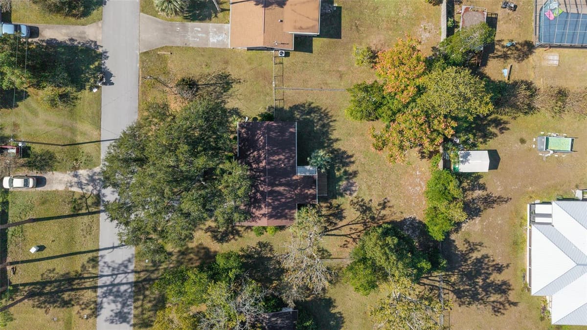 21529 HONEYSUCKLE STREET — photo 45 of 49