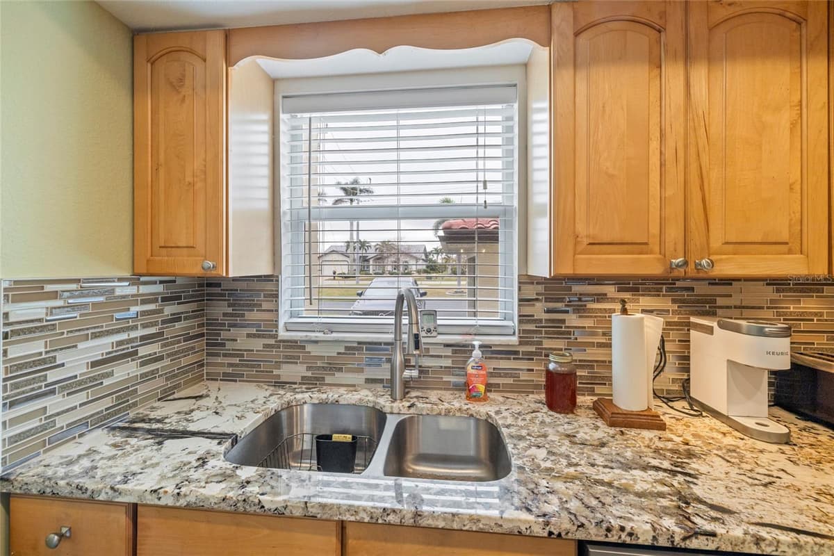 311 GARVIN STREET — photo 5 of 37
