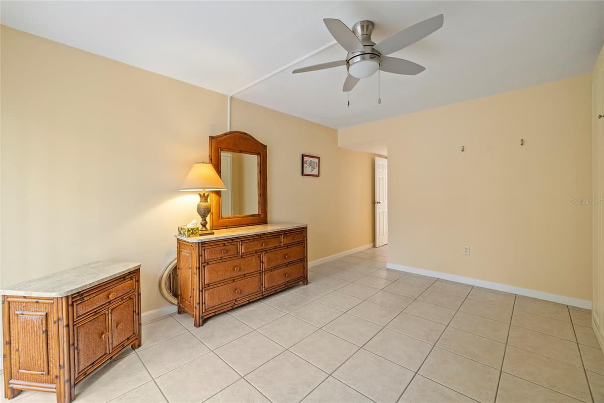 311 GARVIN STREET — photo 12 of 37