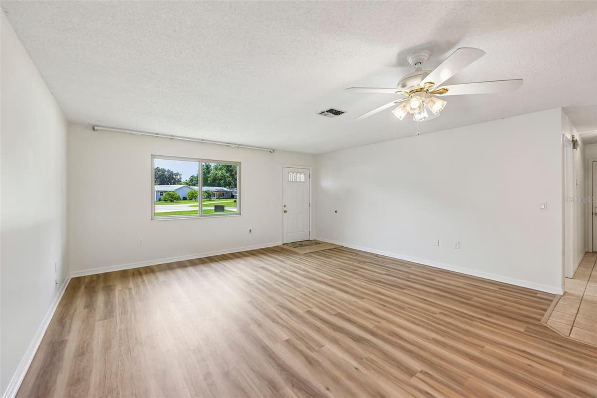 70 STONE HAVEN COURT — photo 7 of 45