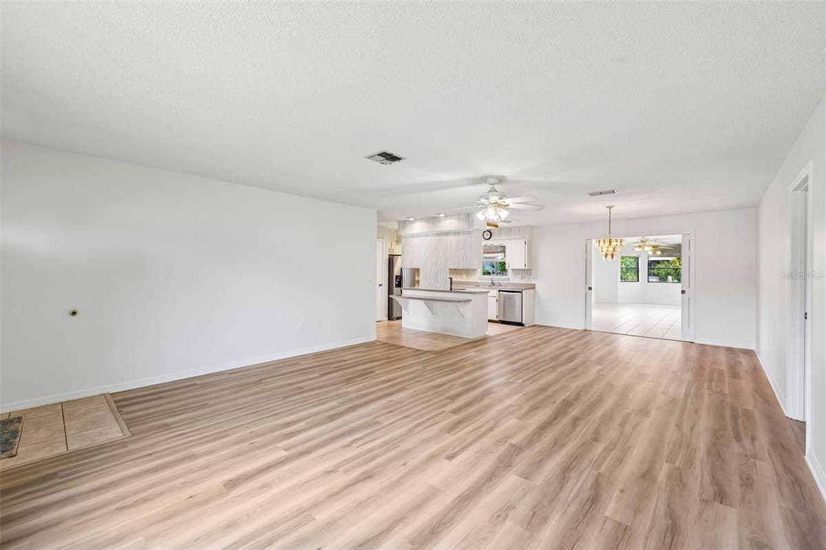 70 STONE HAVEN COURT — photo 9 of 45