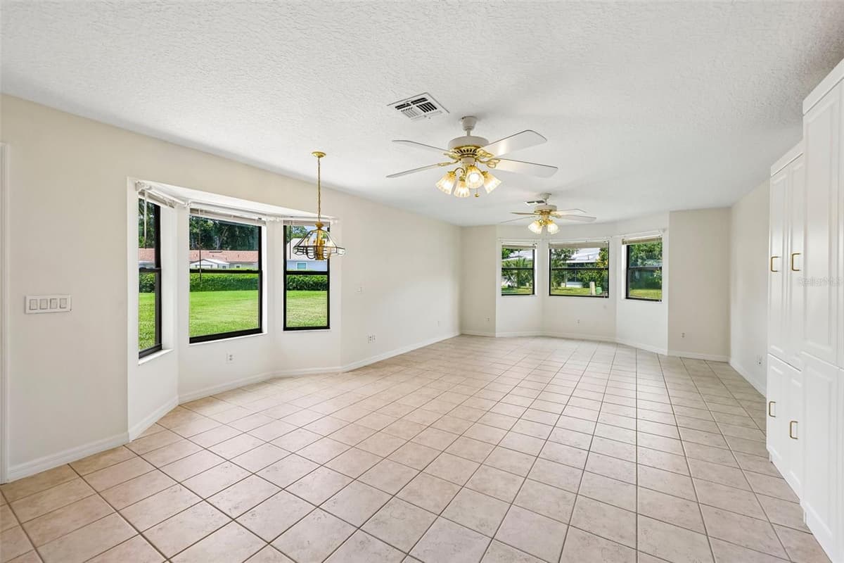 70 STONE HAVEN COURT — photo 18 of 45