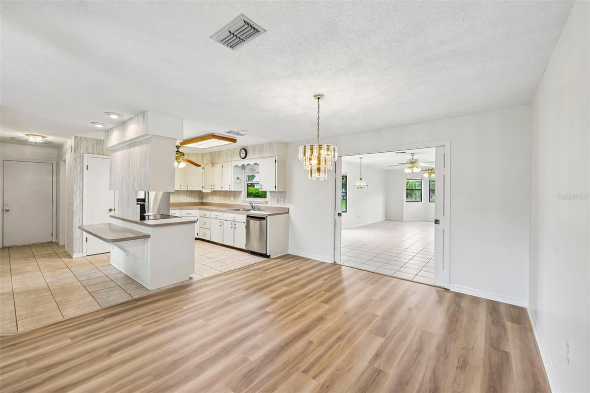 70 STONE HAVEN COURT — photo 12 of 45