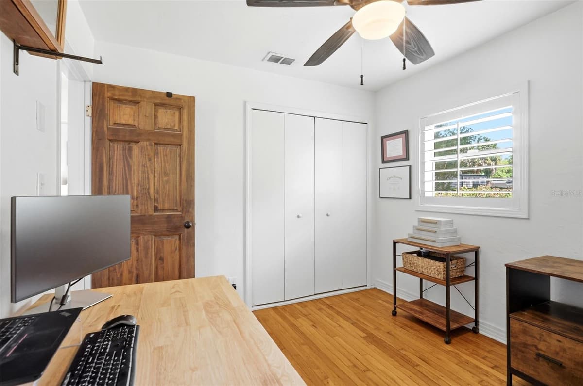 2901 PINE STREET — photo 16 of 37