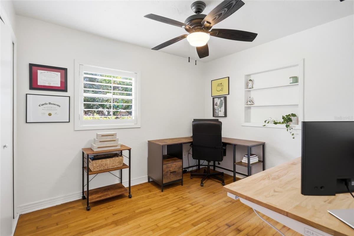 2901 PINE STREET — photo 15 of 37