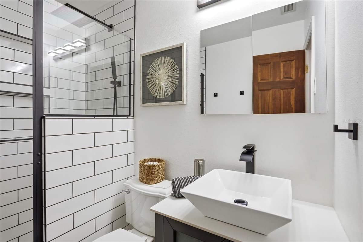 2901 PINE STREET — photo 18 of 37