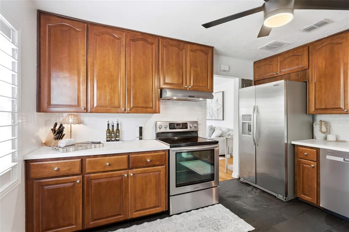 2901 PINE STREET — photo 8 of 37