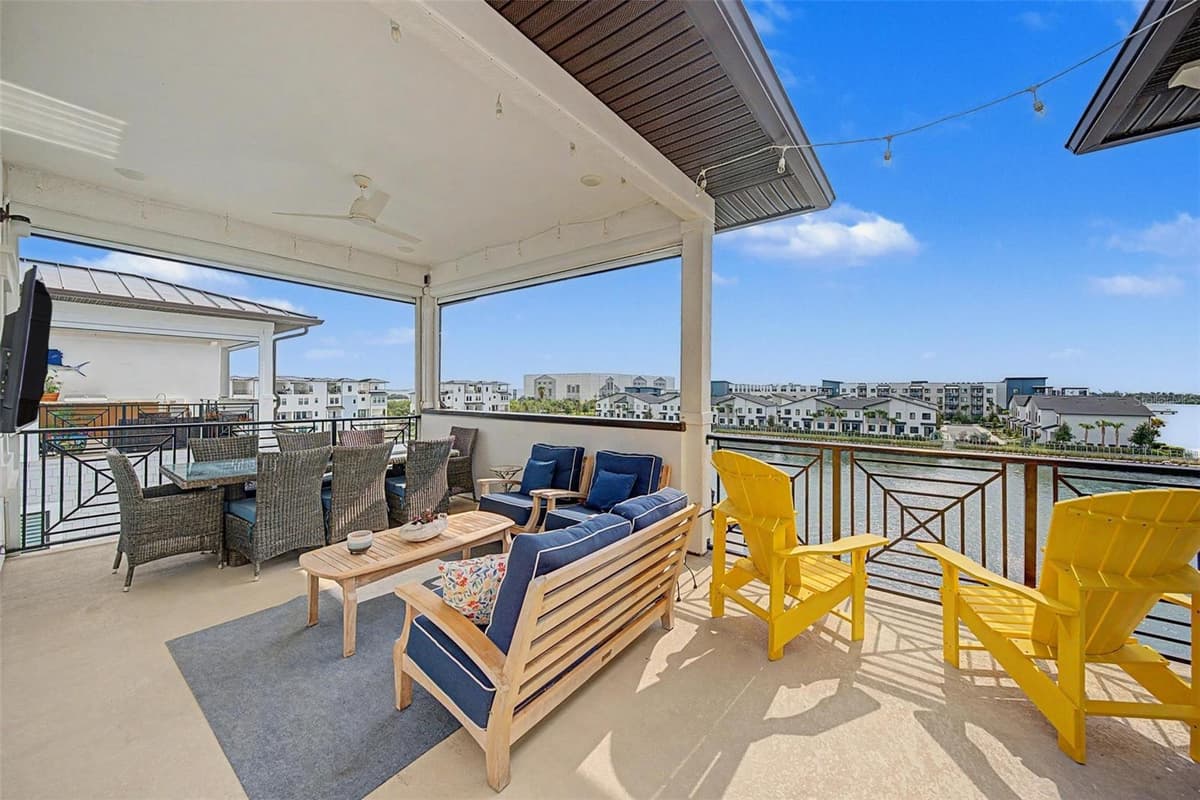5351 BRIDGE STREET — photo 4 of 73