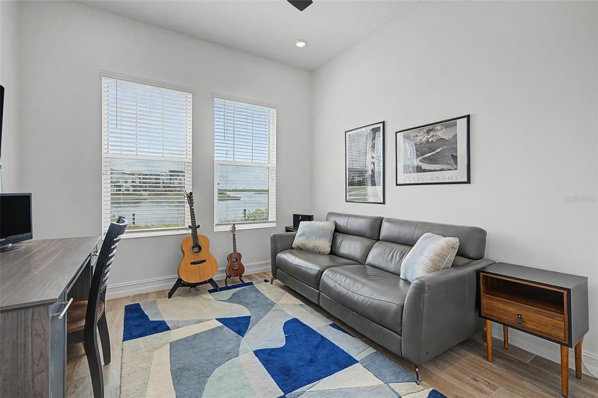 5351 BRIDGE STREET — photo 14 of 73