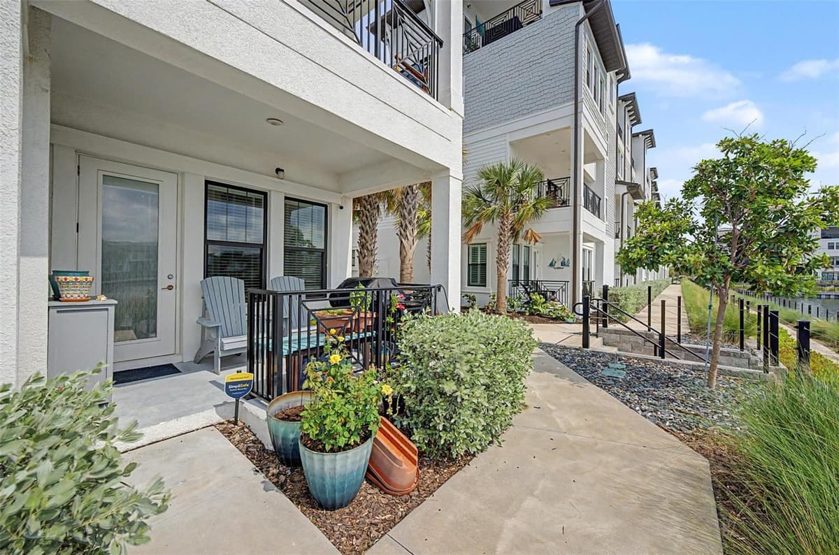 5351 BRIDGE STREET — photo 10 of 73