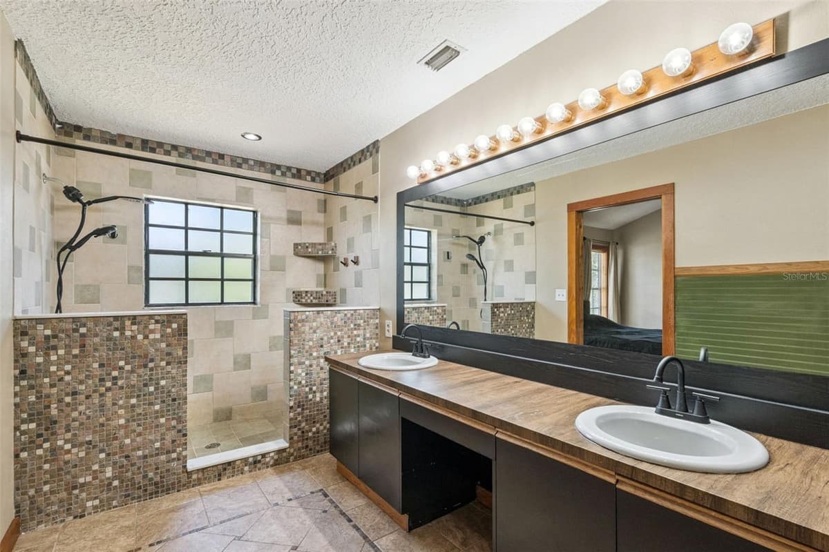 25911 ABERDOVEY AVENUE — photo 10 of 21