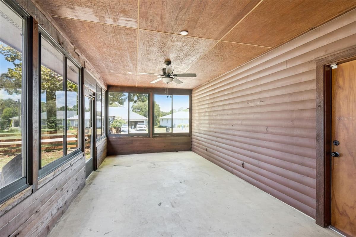 25911 ABERDOVEY AVENUE — photo 17 of 21