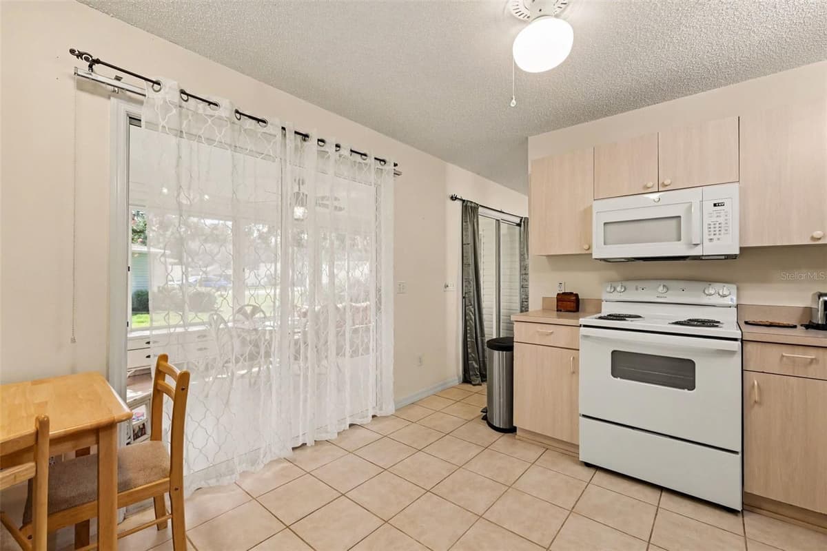 1501 LAS PACOS COURT — photo 10 of 36