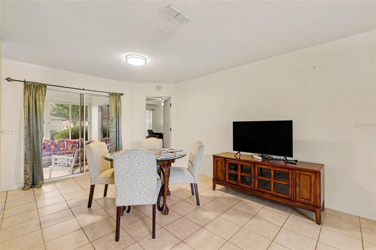 1501 LAS PACOS COURT — photo 8 of 36