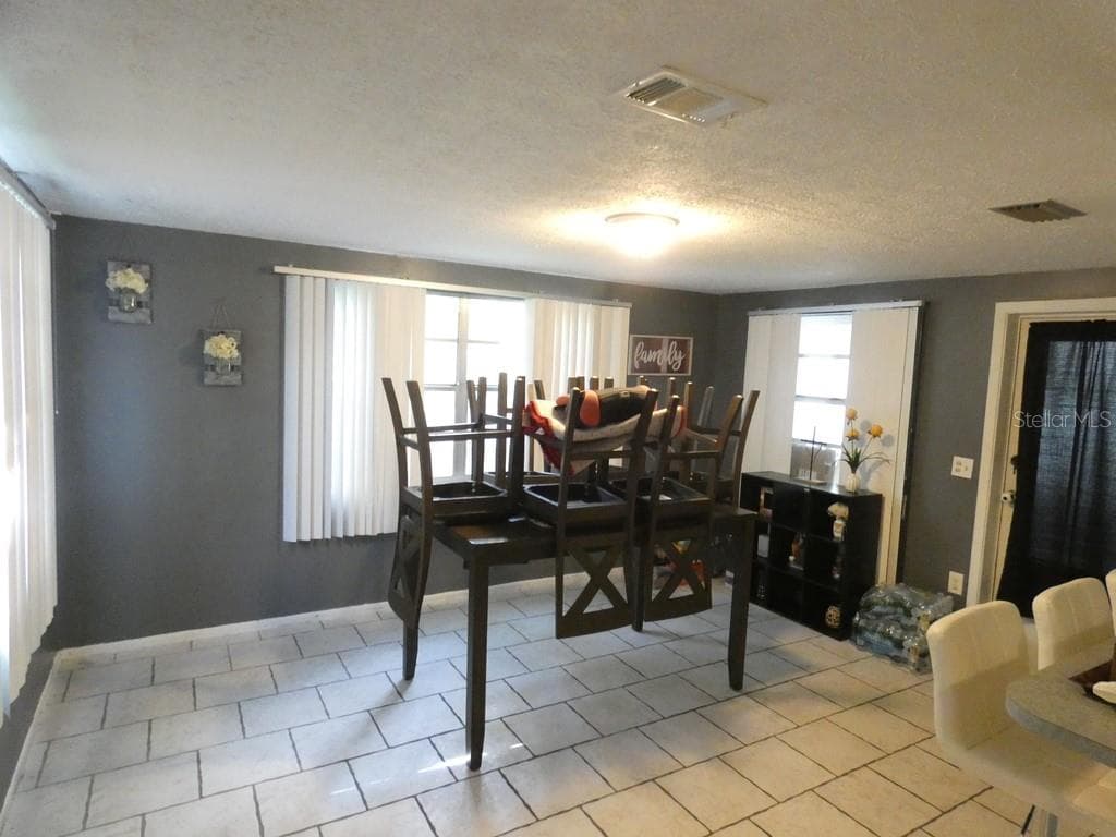 6705 ALBEMARLE PARKWAY — photo 17 of 47