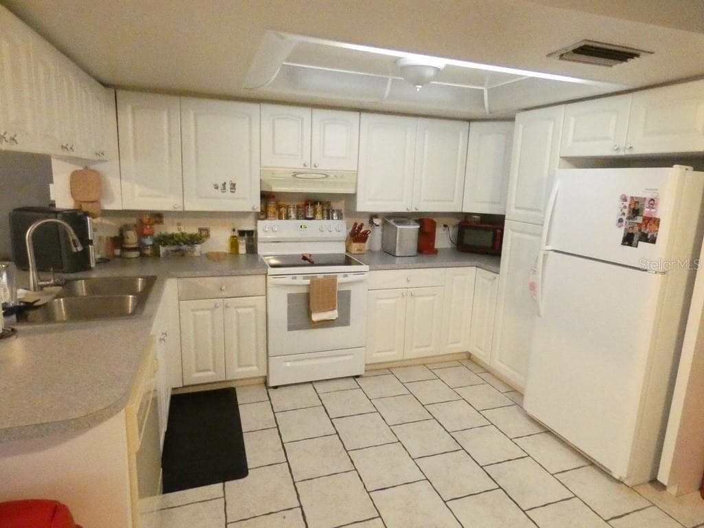 6705 ALBEMARLE PARKWAY — photo 16 of 47