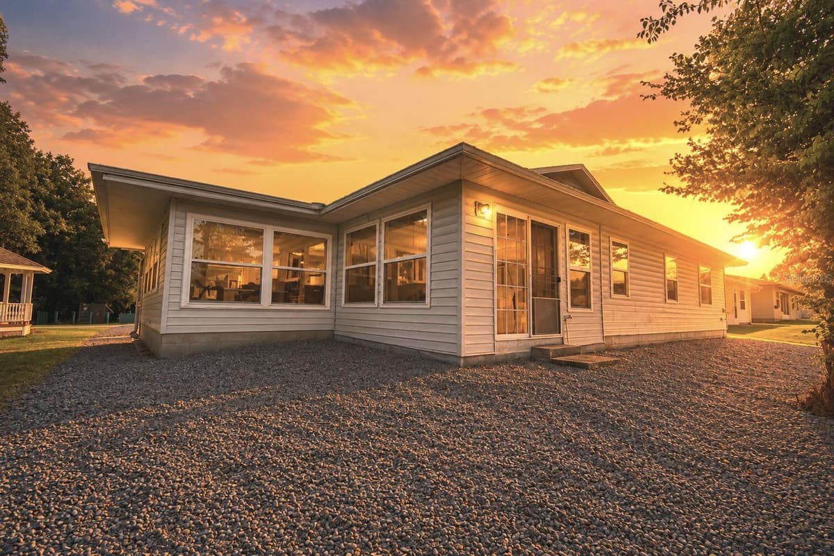 4789 SQUIRE HOLLOW DRIVE — photo 65 of 71