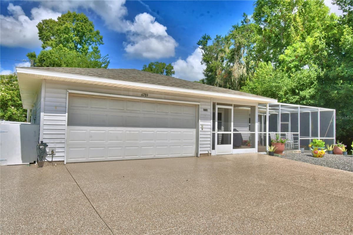 4789 SQUIRE HOLLOW DRIVE — photo 5 of 71