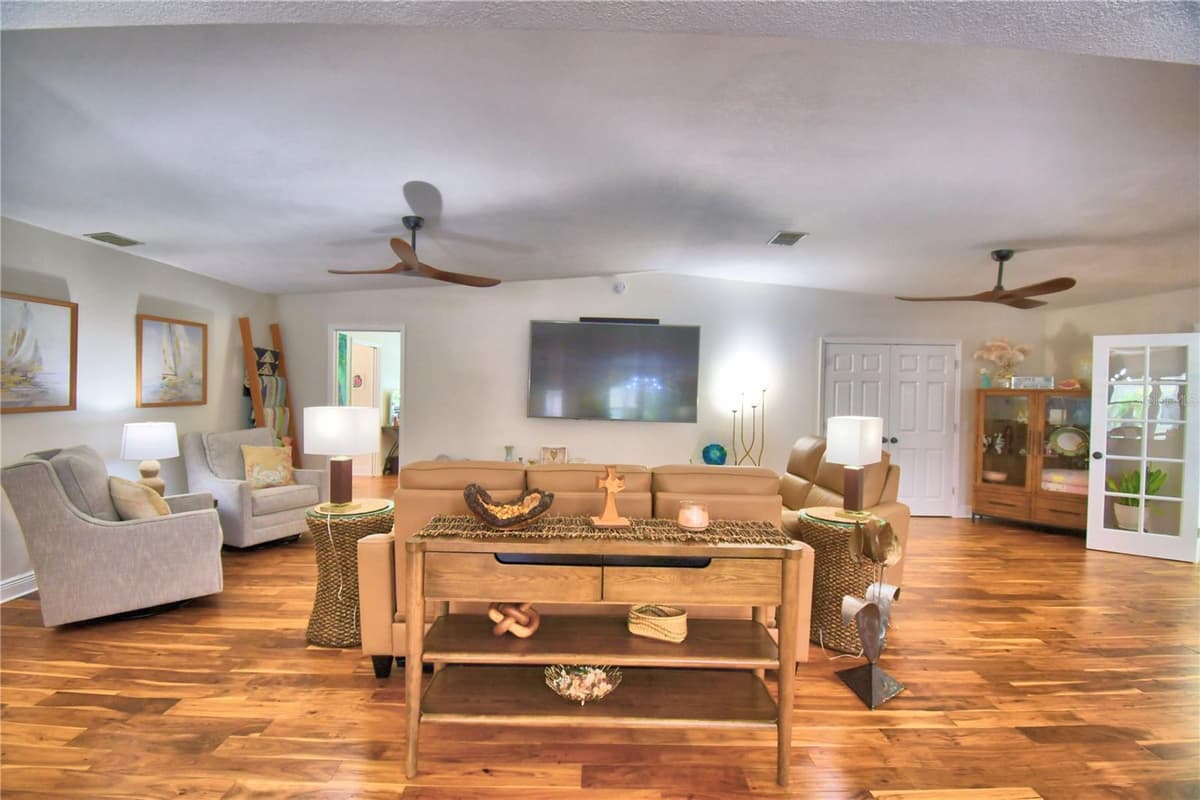 4789 SQUIRE HOLLOW DRIVE — photo 28 of 71
