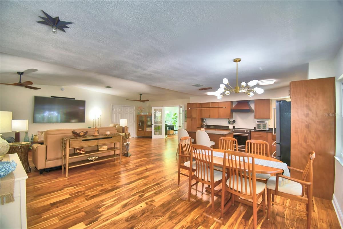 4789 SQUIRE HOLLOW DRIVE — photo 16 of 71