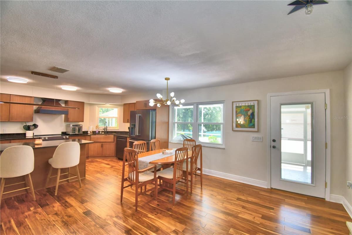 4789 SQUIRE HOLLOW DRIVE — photo 18 of 71