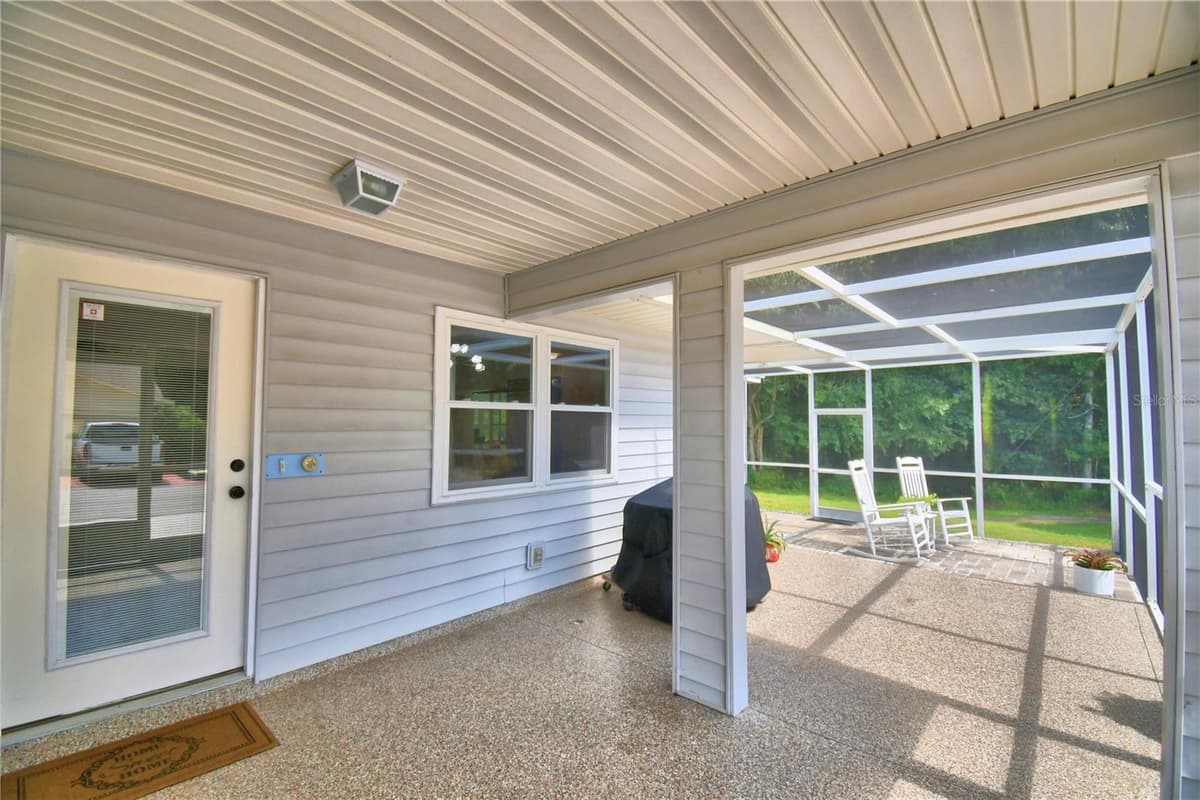 4789 SQUIRE HOLLOW DRIVE — photo 15 of 71