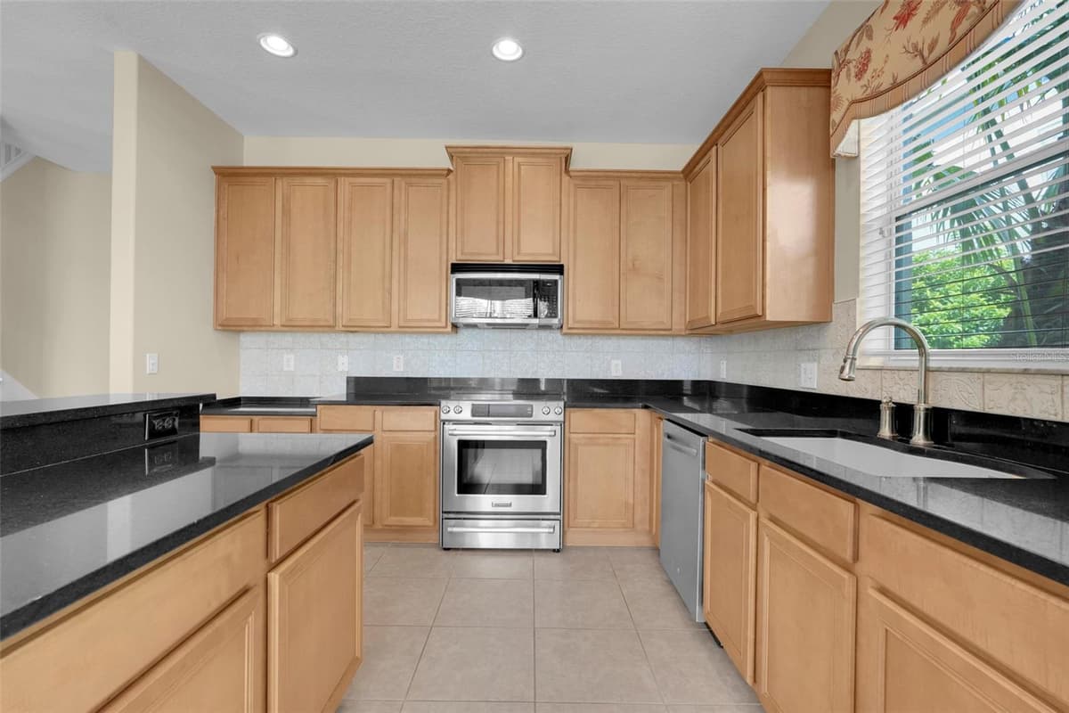 33519 TERRAGONA DRIVE — photo 22 of 67