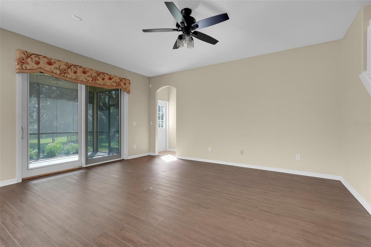 33519 TERRAGONA DRIVE — photo 18 of 67
