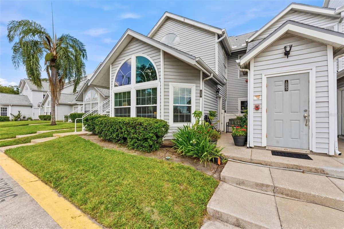 12237 ARMENIA GABLES CIR — photo 4 of 36