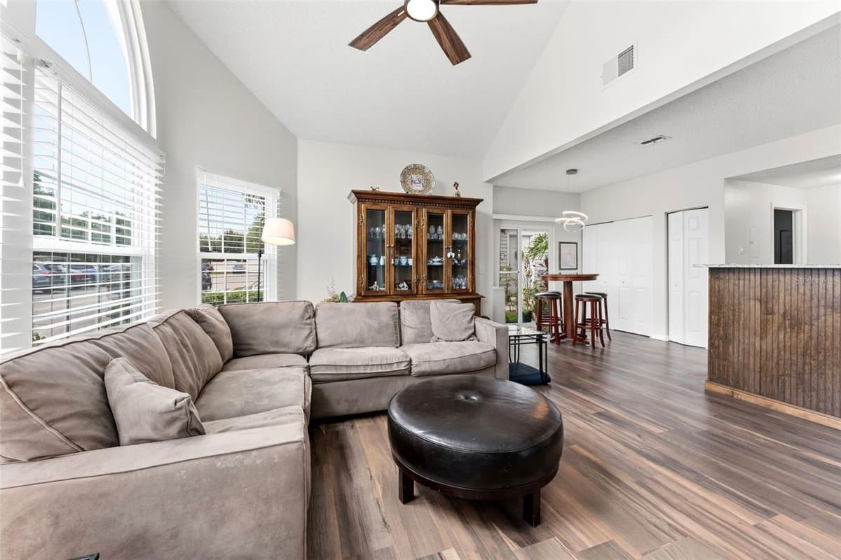 12237 ARMENIA GABLES CIR — photo 11 of 36