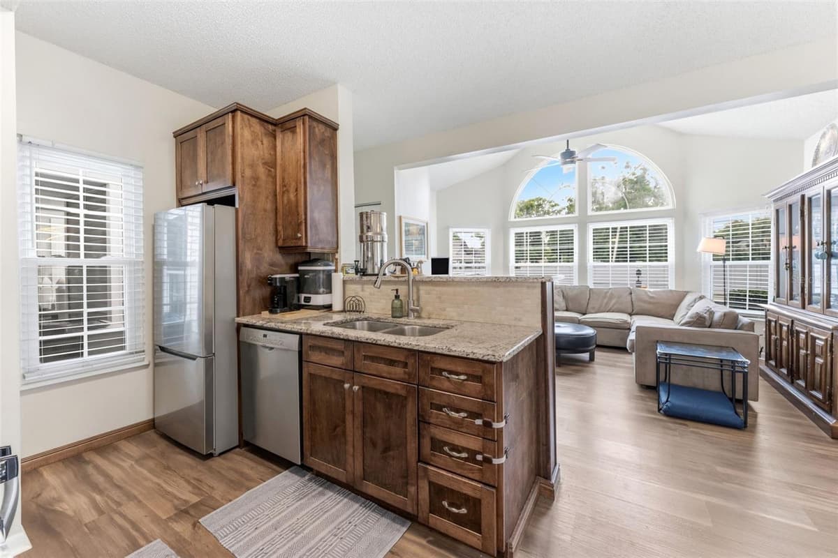 12237 ARMENIA GABLES CIR — photo 14 of 36