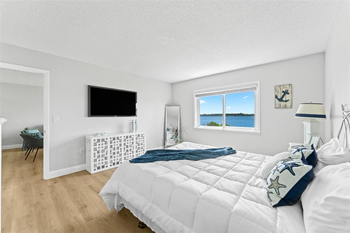 3606 PENINSULA DRIVE — photo 16 of 42