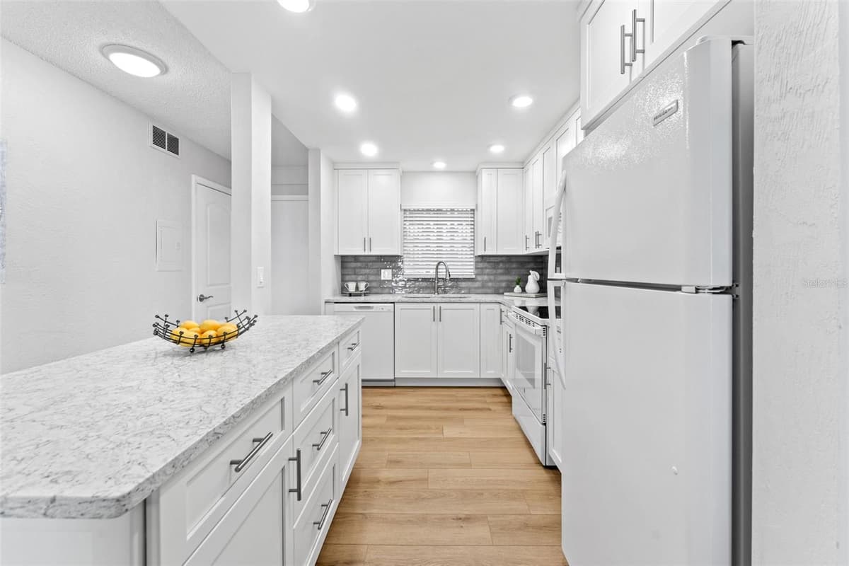 3606 PENINSULA DRIVE — photo 7 of 42
