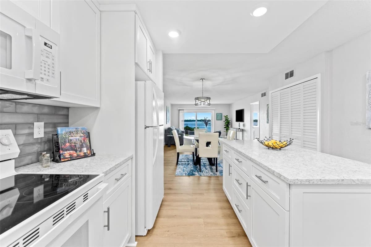 3606 PENINSULA DRIVE — photo 9 of 42