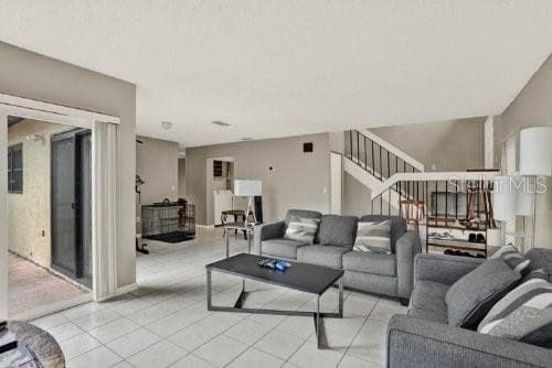451 HUNTER CIRCLE — photo 3 of 25