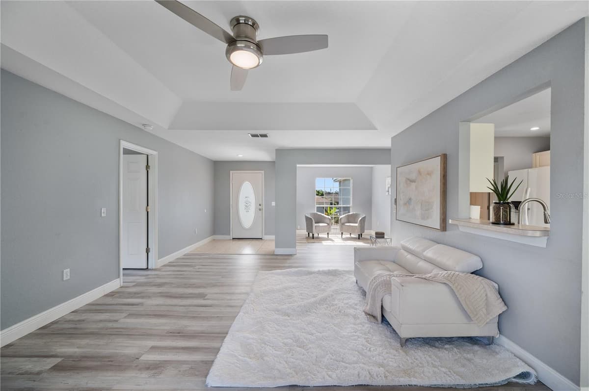 6059 HILLSIDE HEIGHTS DRIVE — photo 4 of 38