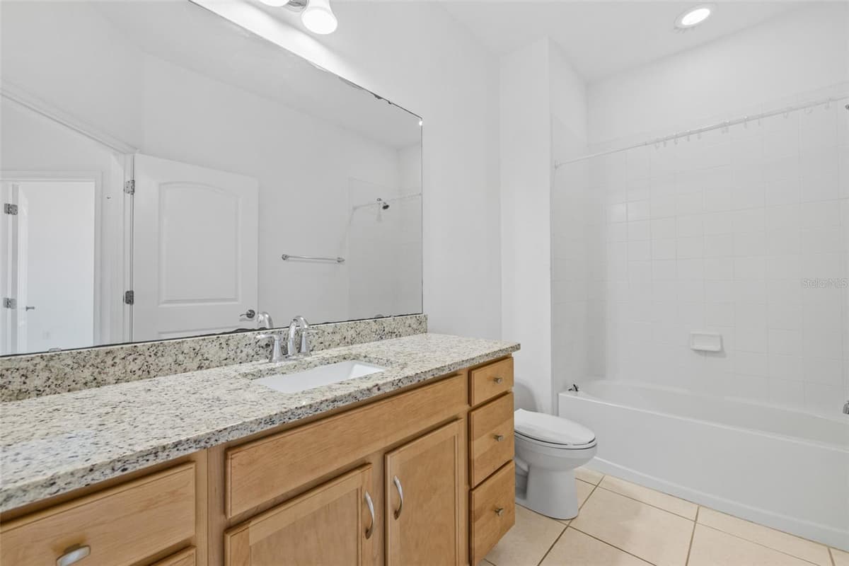 5303 CALADESI — photo 18 of 48